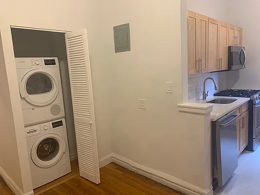 Rented by Sandee Ostwind, LREB | media 4