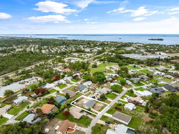 443 Azine Terrace, Sebastian, FL 32958