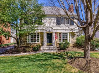 2371 Lalemant Rd, University Heights, OH 44118
