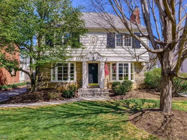 2371 Lalemant Rd, University Heights, OH 44118