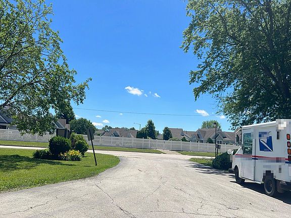 4th image of 1223 Cedarwood Dr Unit C