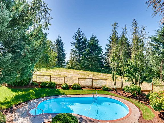 4th image of 3340 Barrington Dr