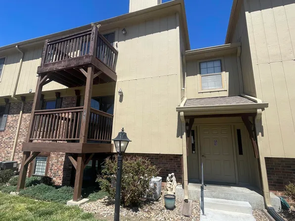 5651 Foxcroft South Cir #205, Topeka, KS 66614