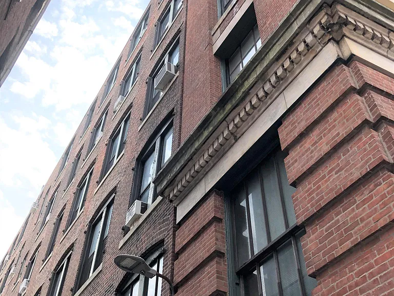 10 Thacher St #406 — Photo 20