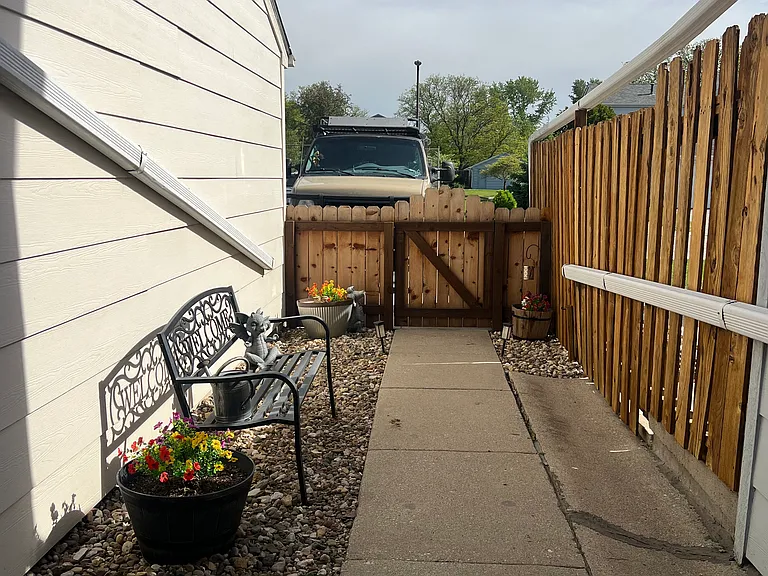 1429 Truman Pl — Photo 21
