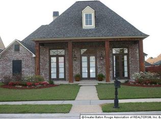8826 Spring Grove Dr, Baton Rouge, LA 70809