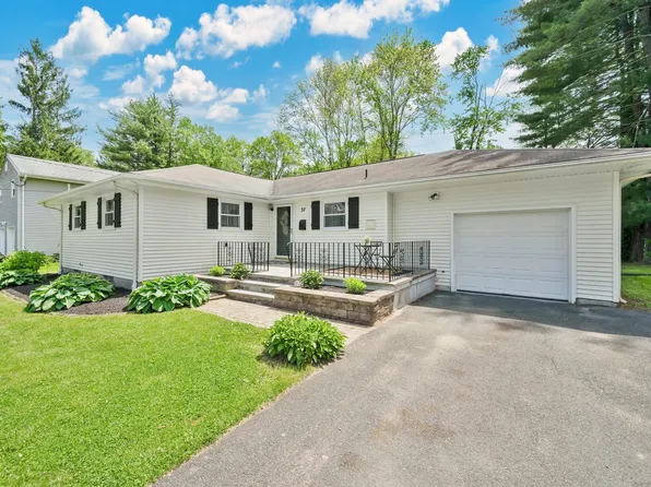 37 Portage Road, West Hartford, CT 06117