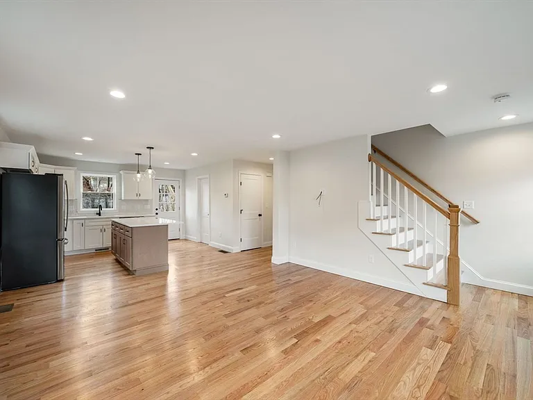 32 Union St #32 — Photo 22