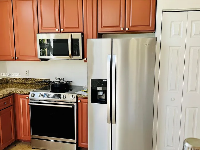 3001 NE 185th St #431 — Photo 10