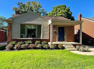 1520 Cheltenham Rd, Birmingham, MI 48009