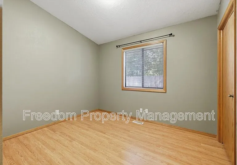 6127 N Portsmouth Ave — Photo 11