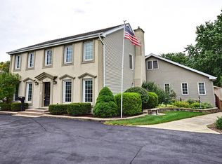 207 W Army Trail Rd, Bloomingdale, IL 60108