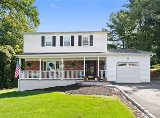 29 Woodrum Dr, Stony Pt, NY 10980