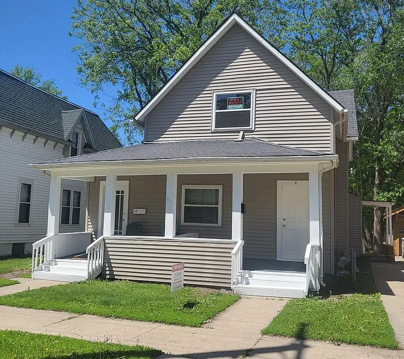811 S Summit Ave