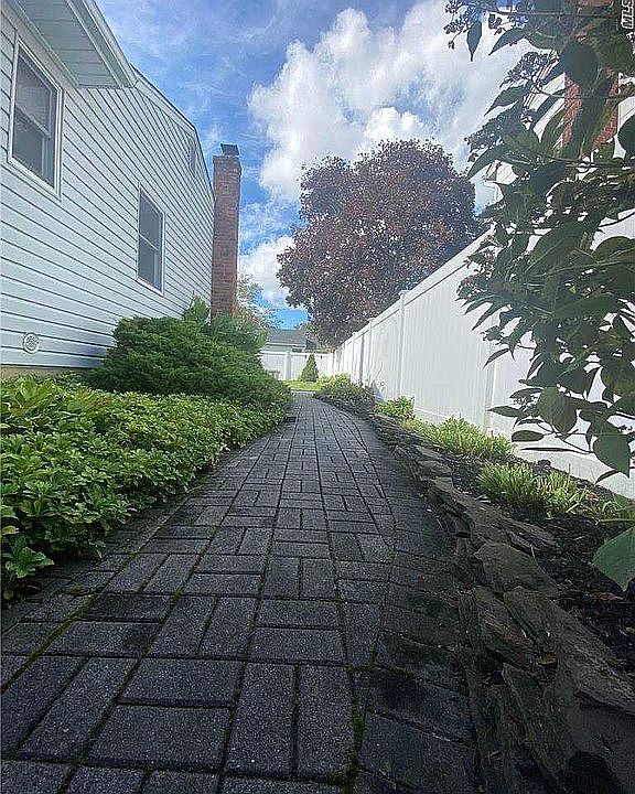 Side entrance to backyard