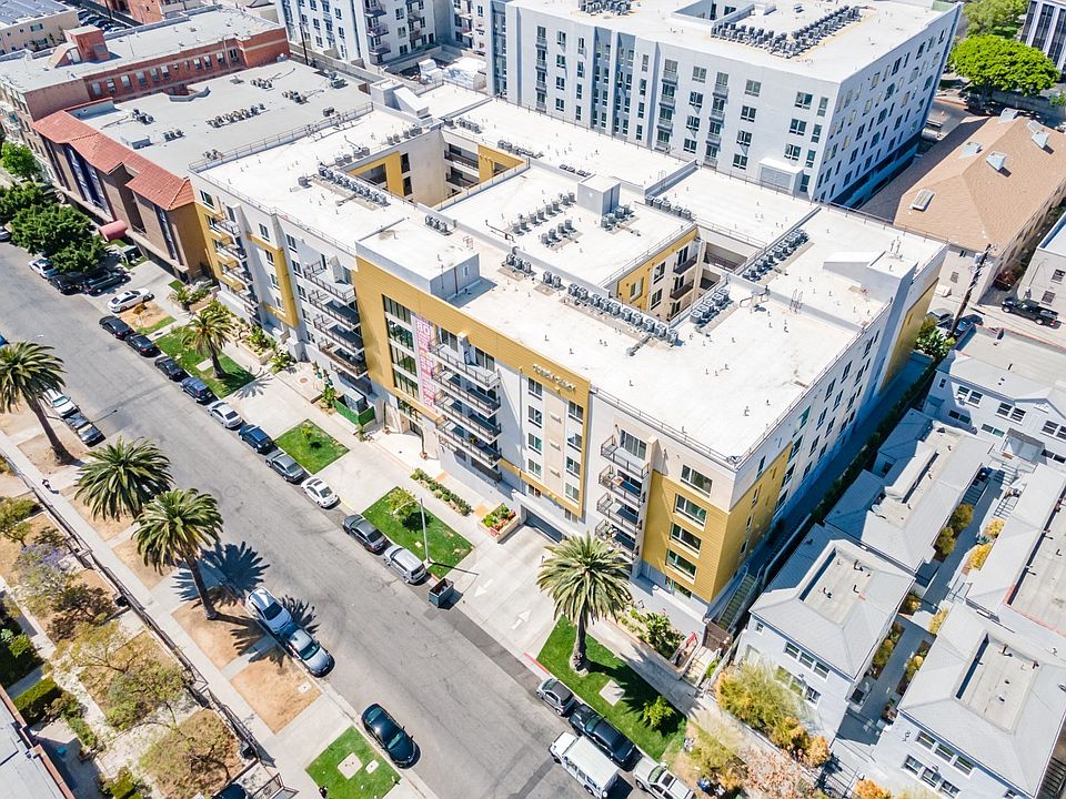 1st image of 2939 Leeward Ave #307