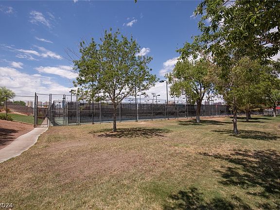 4th image of 797 E Harmon Ave APT 18