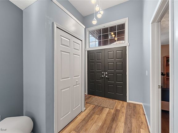 4th image of 5240 Parkhurst Dr