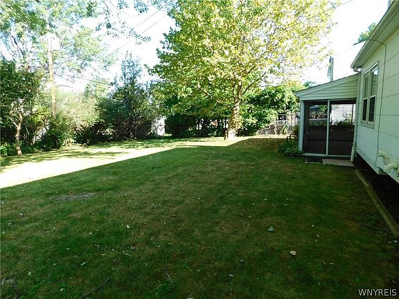 3rd image of 27 Telfair Dr