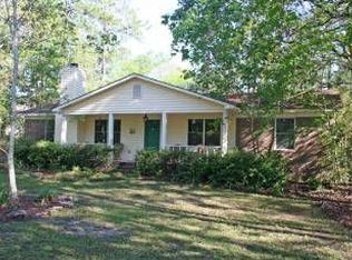 102 Pine Lake Dr, Thomasville, GA 31792