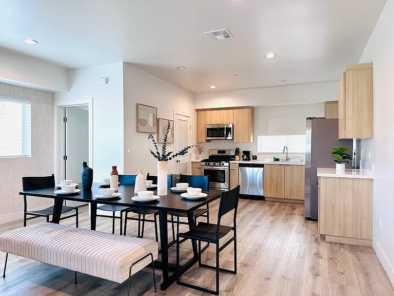 218 N Coronado St #216-1/2 — Photo 23