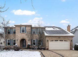 665 Chippewa Dr, Naperville, IL 60563