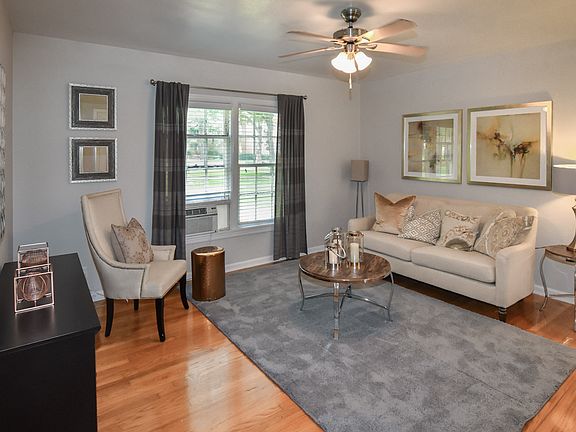 5th image of 3900 White Settlement Rd APT 42
