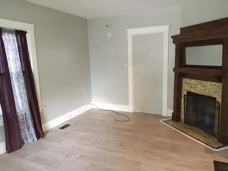 927 Ferry Ave #1 — Photo 4