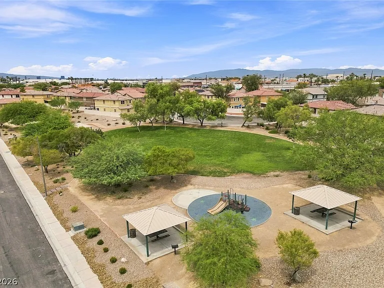 1915 Sundown Canyon Dr — Photo 39