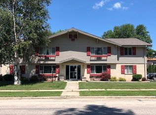 630 E Lincoln Ave, Hartford, WI 53027