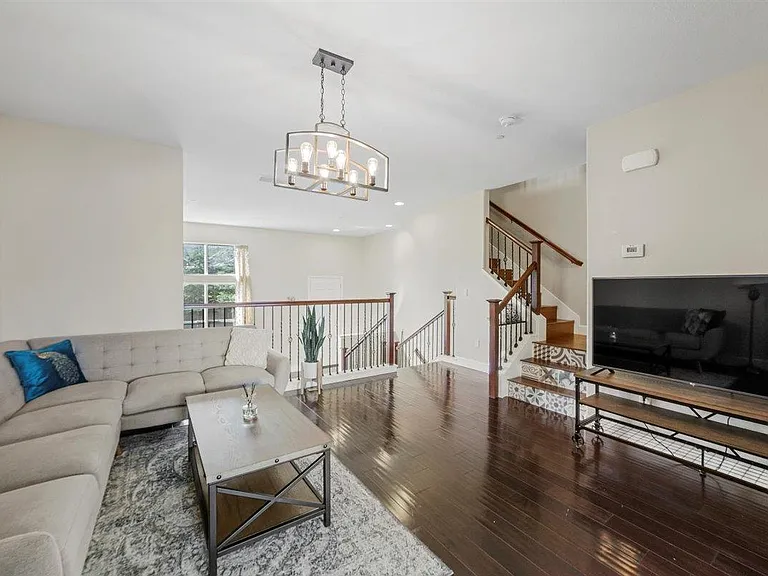 353 Esfahan Ct — Photo 23
