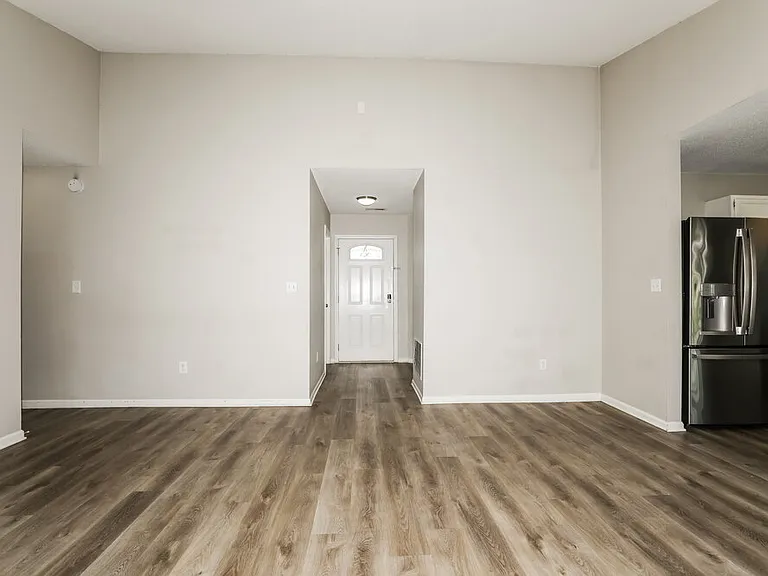 19219 Prairie Crossing Dr — Photo 4