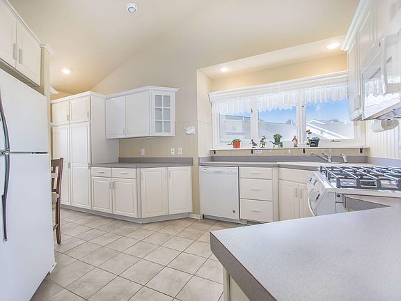 3rd image of 14719 Anchor Ct