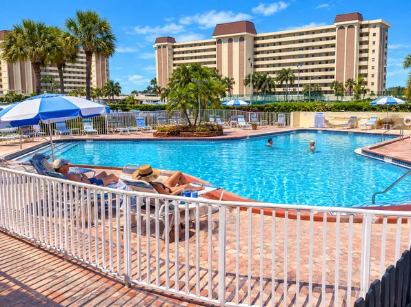 4600 Cove Cir, Saint Petersburg, FL
