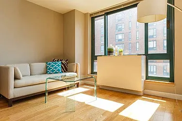 Rented by R New York