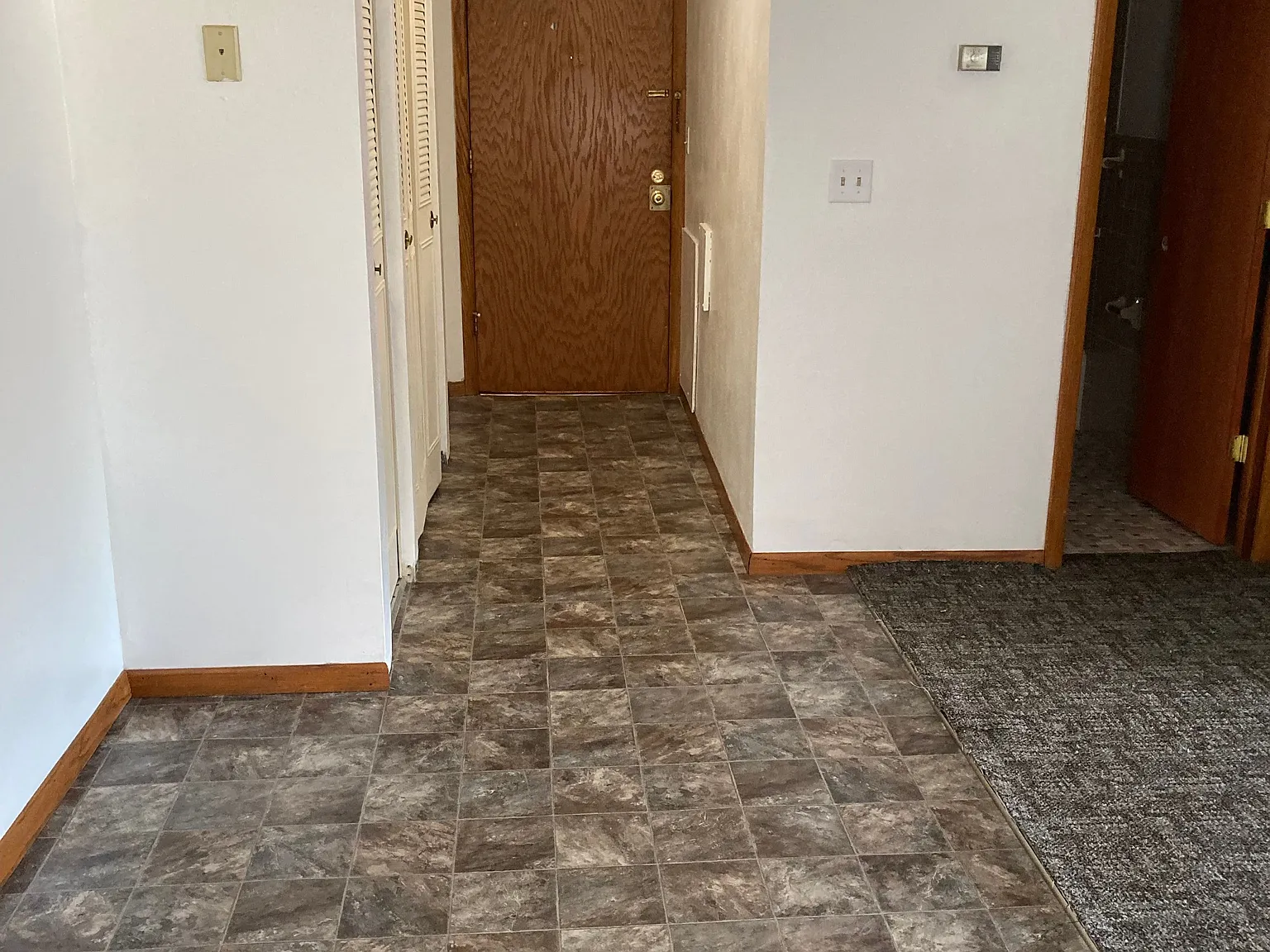 218 W Charlotte St — Photo 4