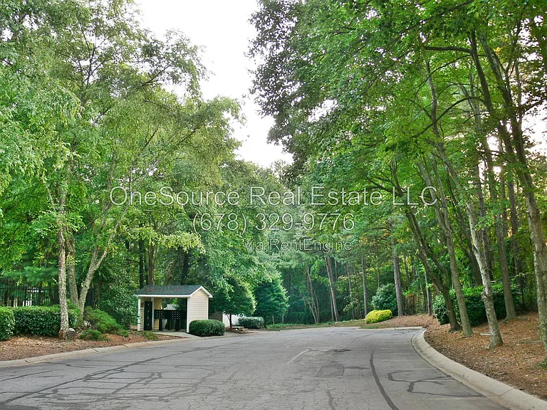 1410 Augusta Dr — Photo 27