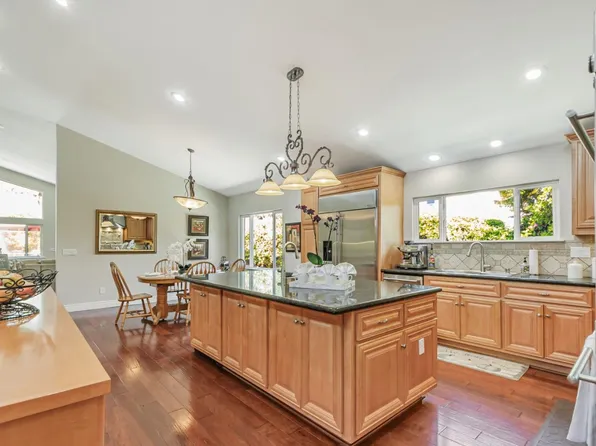 10881 Barranca Dr, Cupertino, CA 95014