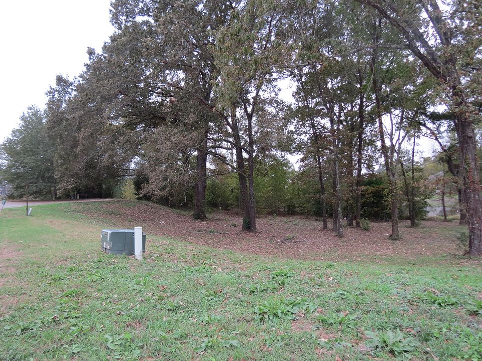 2nd image of 22035 Pebble Beach Cir