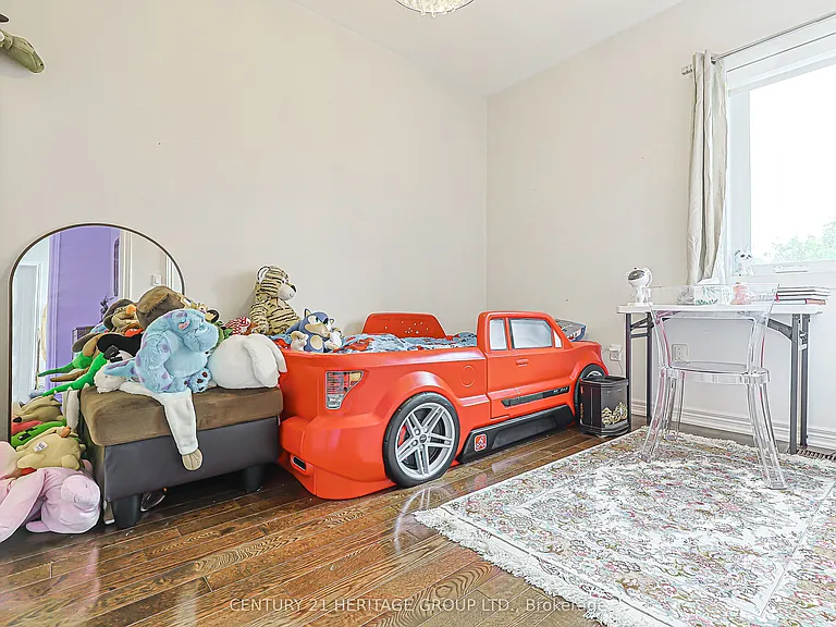 120 Kootenay Rdg — Photo 28