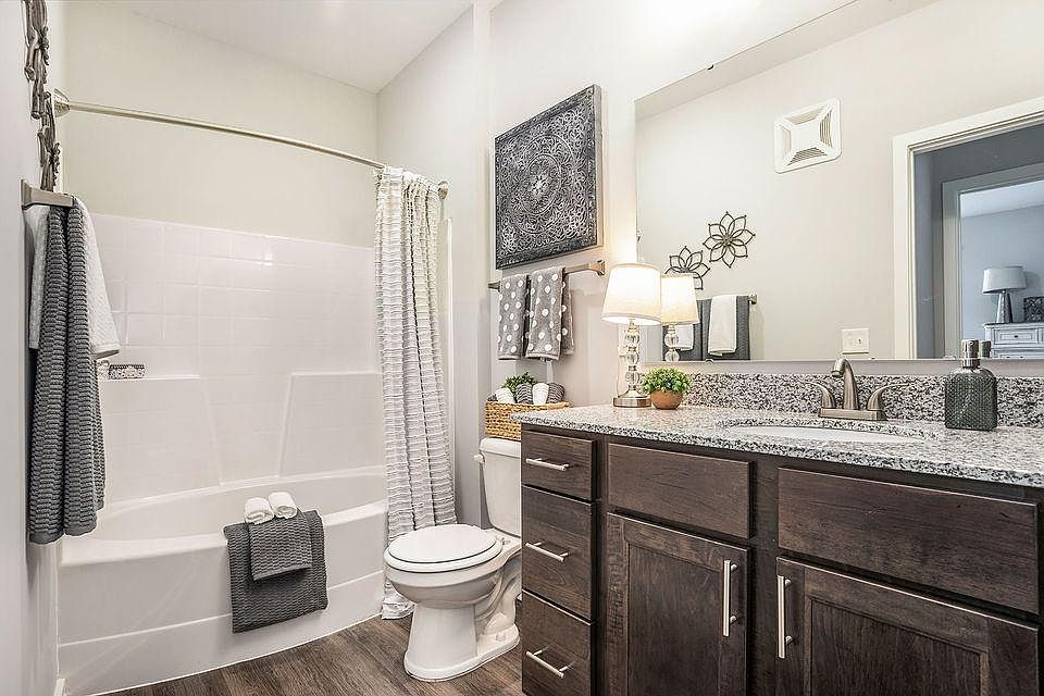 1st image of 376 Beacon Light Cir #101