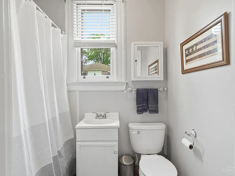 3647 Paxton Ave — Photo 18