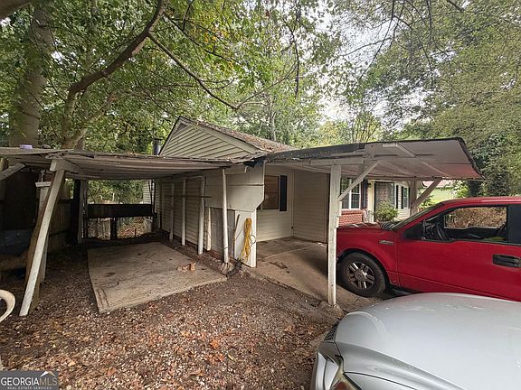 4th image of 4429 Glade Rd