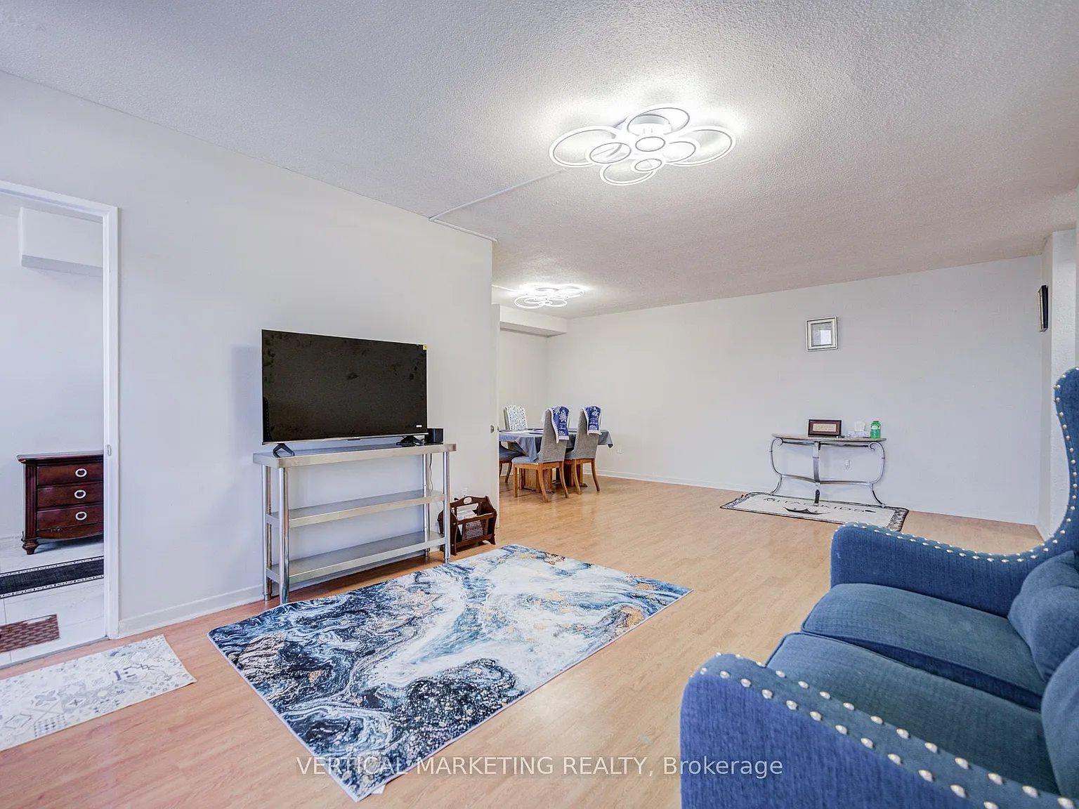 3 bed, $2,950 — Photo 4