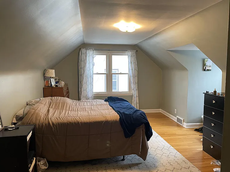 5351 Portland Ave — Photo 7