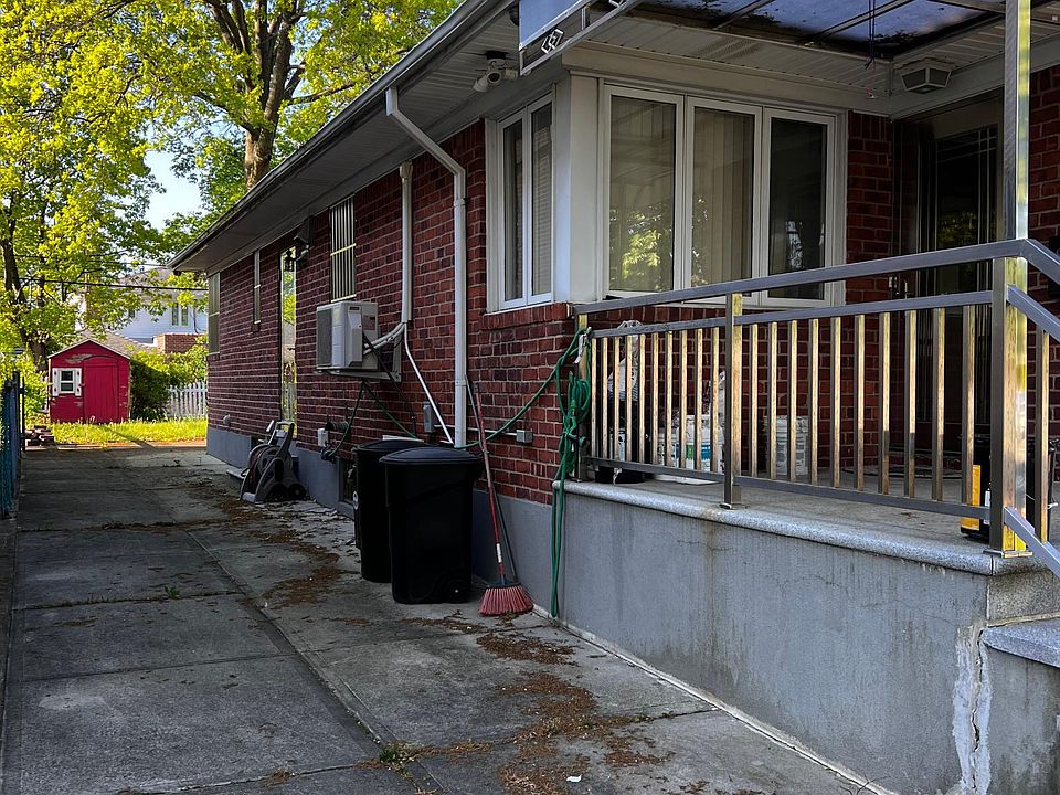 1st image of 19806 51st Ave