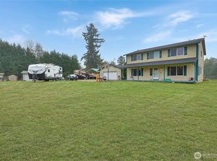 13929 Mariposa Lane SE, Yelm, WA 98597