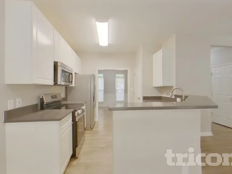 6902 Fenwick Dr — Photo 6