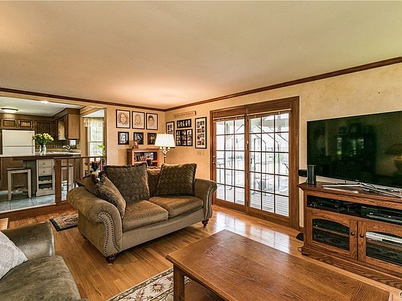 4th image of 4928 Joyce Pl