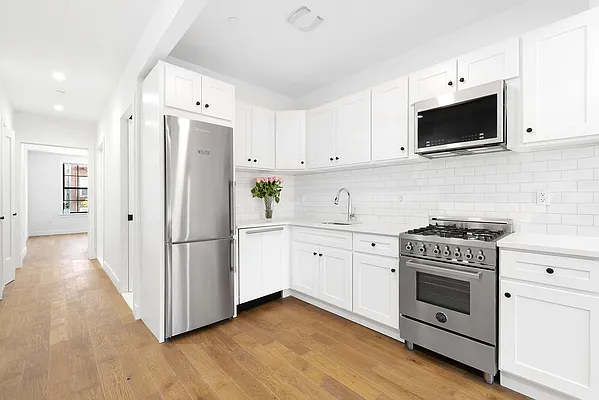 Rented by Compass | media 20